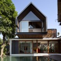Svarga Residence  / RT+Q Architects © Albert Lim K.S.