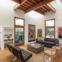Princeton St. Bungalow / Ruben S. Ojeda Architects + Koning Eizenberg Architecture Princeton St. Bungalow / Ruben S. Ojeda Architects + Koning Eizenberg Architecture © Shawn Bishop