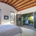 Princeton St. Bungalow / Ruben S. Ojeda Architects + Koning Eizenberg Architecture Princeton St. Bungalow / Ruben S. Ojeda Architects + Koning Eizenberg Architecture © Shawn Bishop