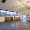 Princeton St. Bungalow / Ruben S. Ojeda Architects + Koning Eizenberg Architecture Princeton St. Bungalow / Ruben S. Ojeda Architects + Koning Eizenberg Architecture © Shawn Bishop