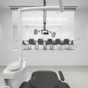 Care Implant Dentistry / Pedra Silva Architects Care Implant Dentistry / Pedra Silva Architects © Fernando Guerra | FG+SG