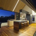 Valley House / Philip M Dingemanse © Luke Hesketh
