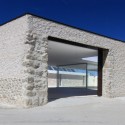 Patio Refurbishment in Santibañez de Valcorba / Óscar Miguel Ares Álvarez Patio Refurbishment in Santibañez de Valcorba / Óscar Miguel Ares Álvarez © Jesús J. Ruiz Alonso