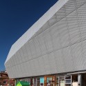 Multifunctional Building "Fondo" / Pich-Aguilera Architects © Simón García