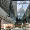 Multifunctional Building "Fondo" / Pich-Aguilera Architects © Simón García