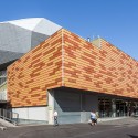 Multifunctional Building "Fondo" / Pich-Aguilera Architects © Simón García
