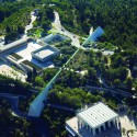 Book Excerpt: Safdie / Moshe Safdie Yad Vashem Holocaust History Museum (Jerusalem). Image © Timothy Hursley