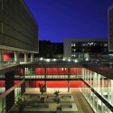 New Downtown Santiago Inacap Campus / Estudio Larrain New Downtown Santiago Inacap Campus / Estudio Larrain © Guy Wenborne