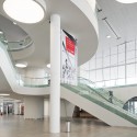Kurumoch International Airport and VIP-Lounges / Nefa Architects Kurumoch International Airport and VIP-Lounges / Nefa Architects © Ilya Ivanov