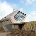 Dune House / Marc Koehler Architects Dune House / Marc Koehler Architects © Filip Dujardin