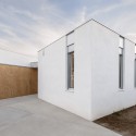 House in Front of a Stream / 05 AM Arquitectura © Adrià Goula