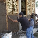 Guadalajara, México: un edificio comunitario de muros de bahareque y celosía de carrizo Construction Process. Image © Pedro Bravo, Sofia Hernández, Francisco Martínez