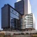 Edificio El Coihue / Estudio Larrain Edificio El Coihue / Estudio Larrain © Guy Wenborne