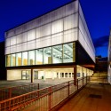 Haydon School Activity Hall / Nick Baker Architects Haydon School Activity Hall / Nick Baker Architects © Hamish Park