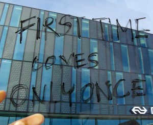 #donotsettle: User-Oriented Architecture Vlogging