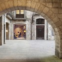 New Arquia Banca Office in Girona / Javier de las Heras Solé New Arquia Banca Office in Girona / Javier de las Heras Solé © Adrià Goula