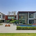 Three Trees House / DADA & Partners Three Trees House / DADA & Partners © Ranjan Sharma / Lightzone India