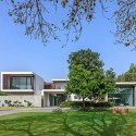 Three Trees House / DADA & Partners Three Trees House / DADA & Partners © Ranjan Sharma / Lightzone India