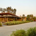 Visitors Entrance Pavilion at Glade One / Khosla Associates Visitors Entrance Pavilion at Glade One / Khosla Associates © Jignesh Vishwanath