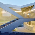 House in Tsudanuma / fuse-atelier House in Tsudanuma / fuse-atelier © Shigeru Fuse