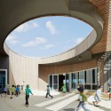 St Mary of the Cross Primary School / Baldasso Cortese Architects St Mary of the Cross Primary School / Baldasso Cortese Architects © Peter Clarke
