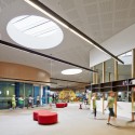 St Mary of the Cross Primary School / Baldasso Cortese Architects St Mary of the Cross Primary School / Baldasso Cortese Architects © Peter Clarke