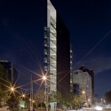 Torre Tres Picos / LBR + A Torre Tres Picos / LBR + A © Alfonso Merchand