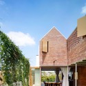 Christian Street House / James Russell Architect Christian Street House / James Russell Architect © Toby Scott