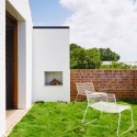 Christian Street House / James Russell Architect Christian Street House / James Russell Architect © Toby Scott