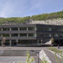 School in Saint-Maurice / Graeme Mann & Patricia Capua Mann © Yves André