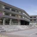 School in Saint-Maurice / Graeme Mann & Patricia Capua Mann © Yves André