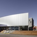 Williamstown Library / Sally Draper Architects + Mitsuori Architects Williamstown Library / Sally Draper Architects + Mitsuori Architects © Mein Photo