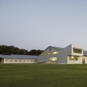 Elite Equestrian Center / Francisco Mangado Elite Equestrian Center / Francisco Mangado © Pedro Pegenaute