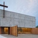Capilla San Alberto Magno  / Juan Pavez Aguilar  + José Requesens Aldea © Marcelo Cáceres A.