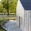 Community Center in Groningen / Kwint Architecten Community Center in Groningen / Kwint Architecten © Ronald Zijlstra
