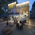 McDonald's Pavilion on Coolsingel / mei architects and planners McDonald's Pavilion on Coolsingel / mei architects and planners © Jeroen Musch