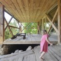 Alpine Barn Apartment / OFIS Architects Alpine Barn Apartment / OFIS Architects © Tomaz Gregoric