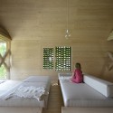 Alpine Barn Apartment / OFIS Architects Alpine Barn Apartment / OFIS Architects © Tomaz Gregoric
