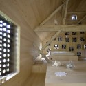 Alpine Barn Apartment / OFIS Architects Alpine Barn Apartment / OFIS Architects © Tomaz Gregoric