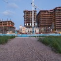Richard Meier Tops Out on Florida Beach "Surf Club" Richard Meier Tops Out on Florida Beach "Surf Club" © Richard Meier & Partners