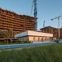 Richard Meier Tops Out on Florida Beach "Surf Club" Richard Meier Tops Out on Florida Beach "Surf Club" © Richard Meier & Partners