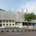 Al-Ansar Mosque / ONG&ONG Pte Ltd Al-Ansar Mosque / ONG&ONG Pte Ltd © Bai Jiwen