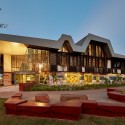 The New Kununurra Courthouse / TAG Architects + iredale pedersen hook architects The New Kununurra Courthouse / TAG Architects + iredale pedersen hook architects © Peter Bennetts