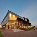 The New Kununurra Courthouse / TAG Architects + iredale pedersen hook architects The New Kununurra Courthouse / TAG Architects + iredale pedersen hook architects © Peter Bennetts