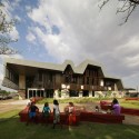 The New Kununurra Courthouse / TAG Architects + iredale pedersen hook architects The New Kununurra Courthouse / TAG Architects + iredale pedersen hook architects © Peter Bennetts